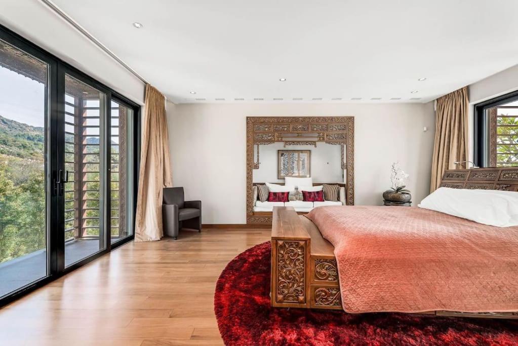 Luxury Villa, Cascada De Camojan