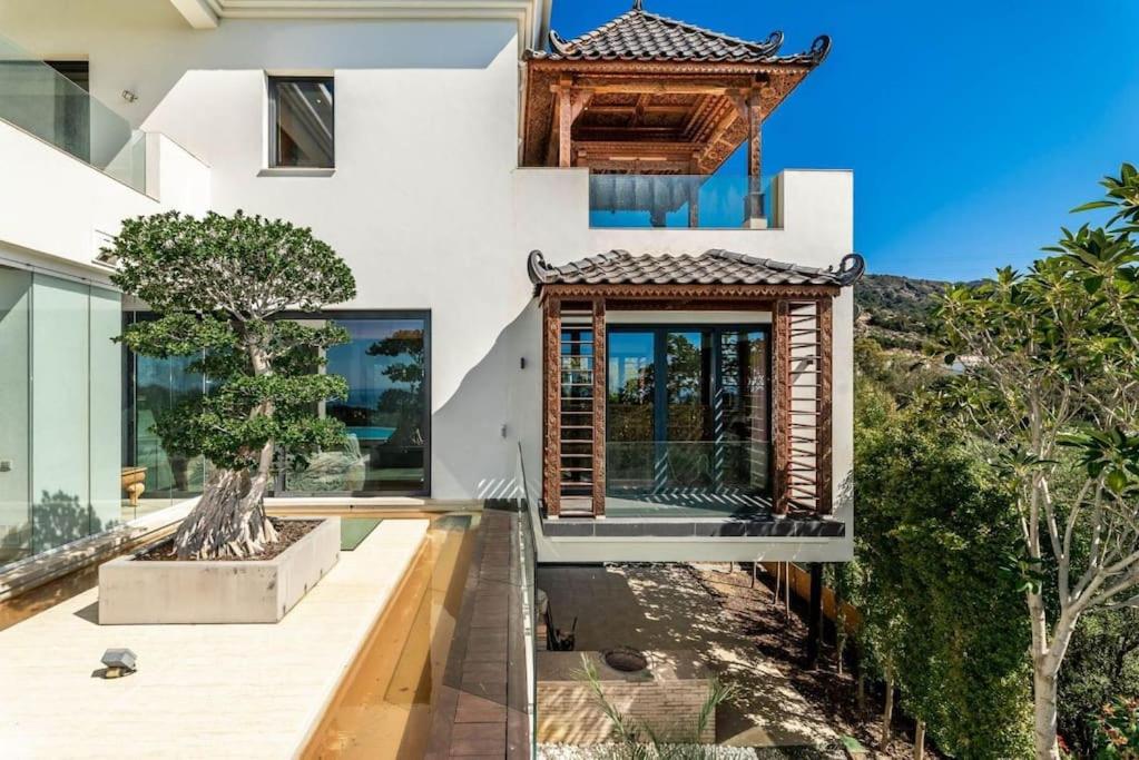 Luxury Villa, Cascada De Camojan