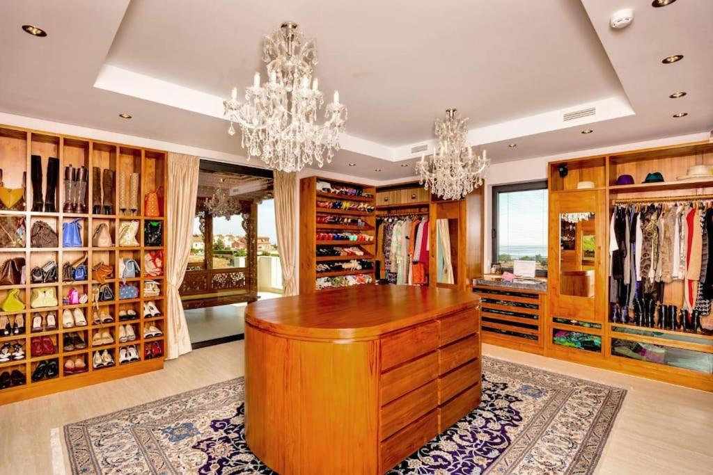 Luxury Villa, Cascada De Camojan