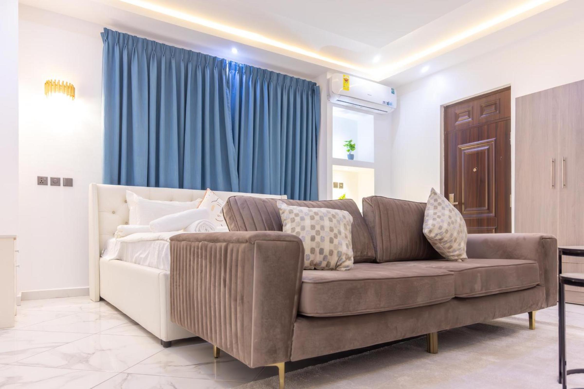 Deluxe Studio Apartment, East Airport