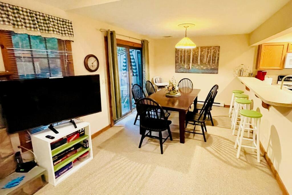 Three Bedroom CamelBack Mountain Getaway retreat