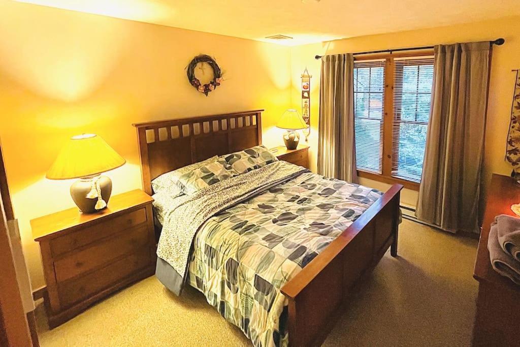 Three Bedroom CamelBack Mountain Getaway retreat