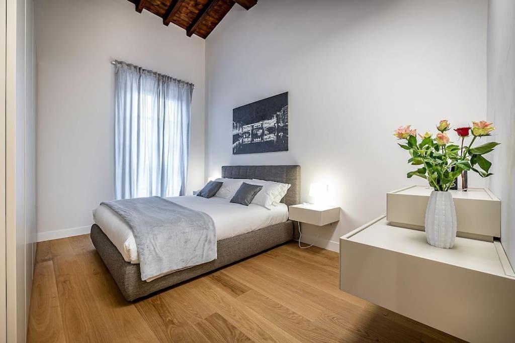 Top Floor with Duomo View