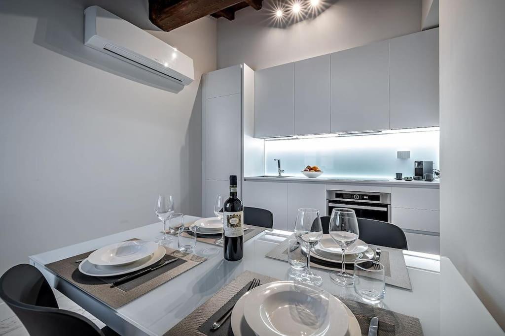 Top Floor with Duomo View