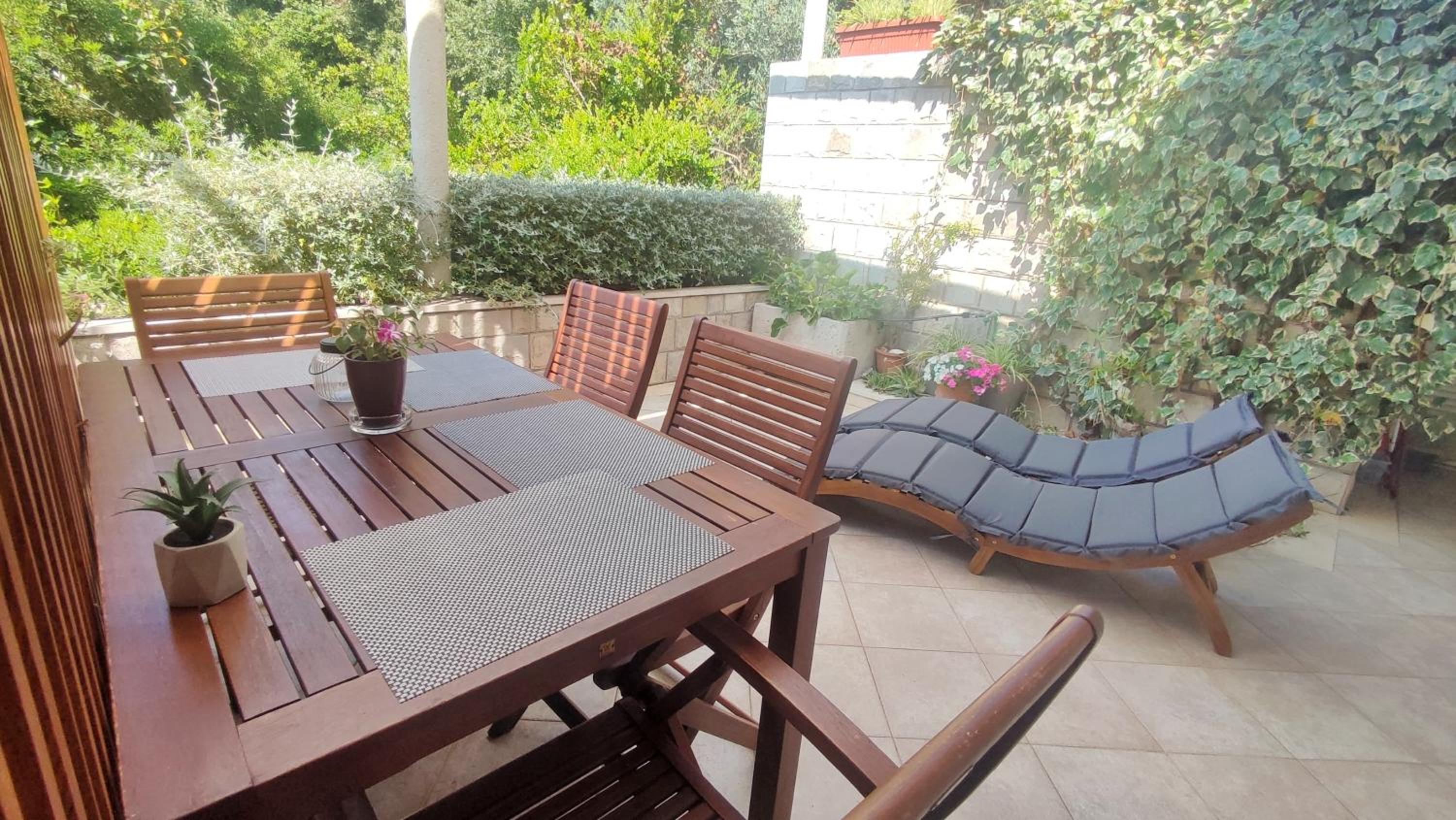 Villa Ana Apartments