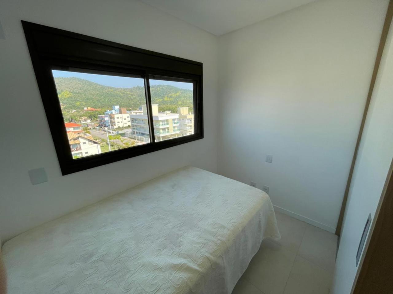 Cód 108 - Apartamento exuberante à 280 m do mar