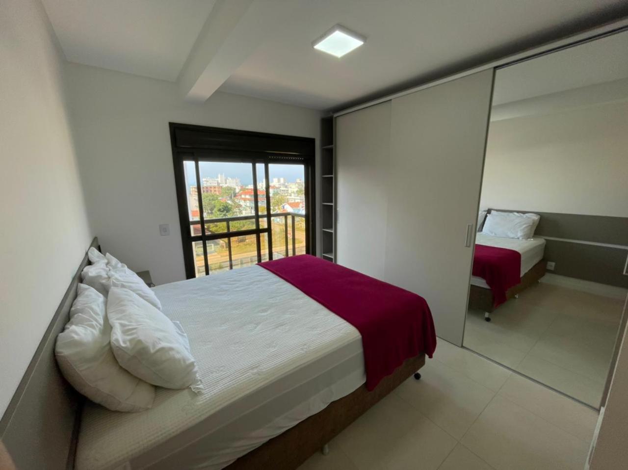 Cód 108 - Apartamento exuberante à 280 m do mar