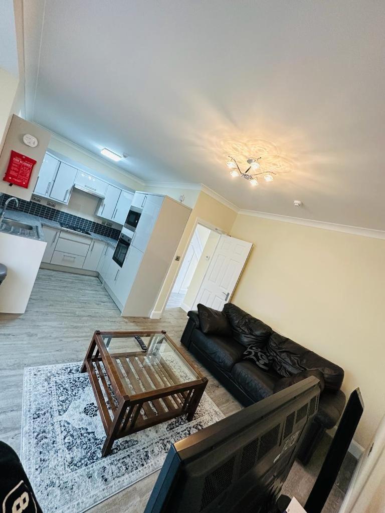 4 Bed Family Home - Image 2