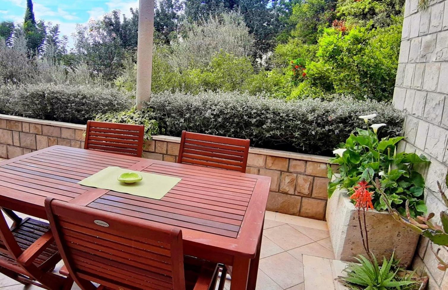 Villa Ana Apartments