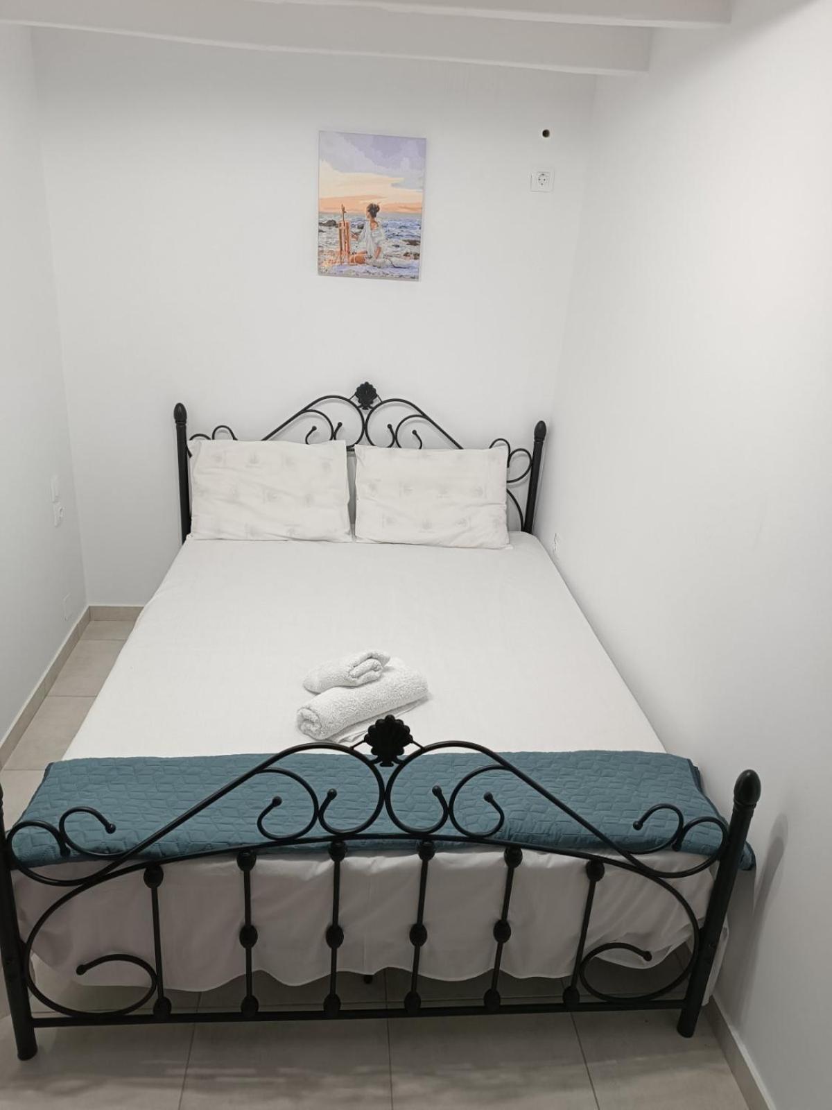 Sunrise Apartments - Aegean Blue photo 2