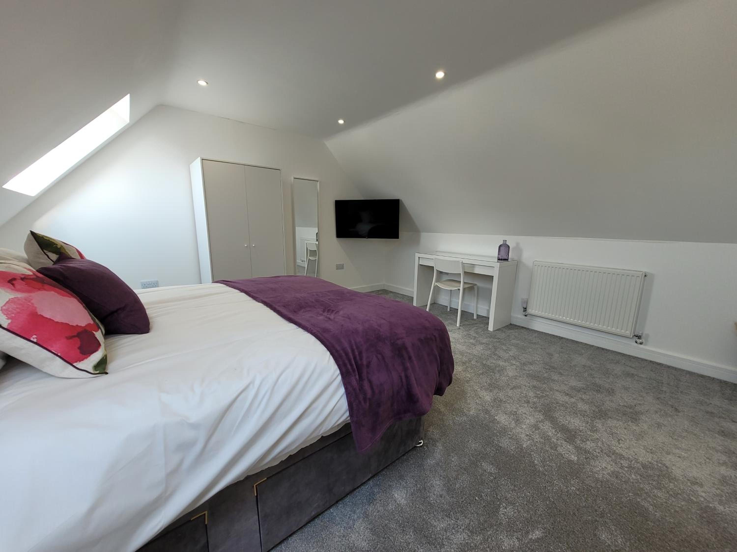 Peaceful & modern countryside cottage with lots of field walks view 3