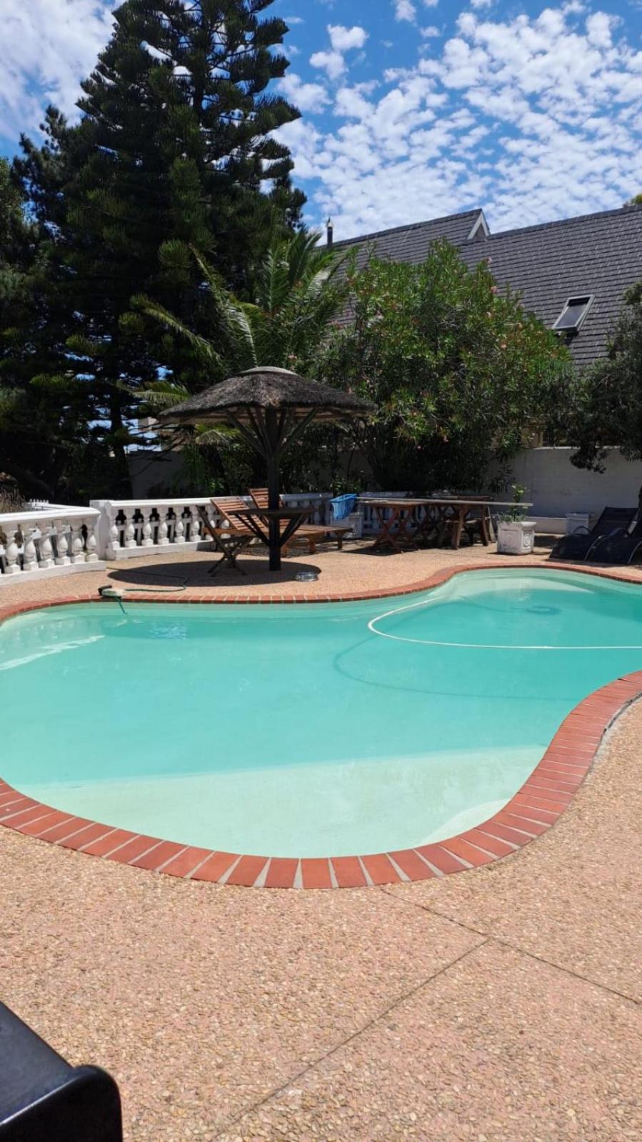 Lagoon Lodge