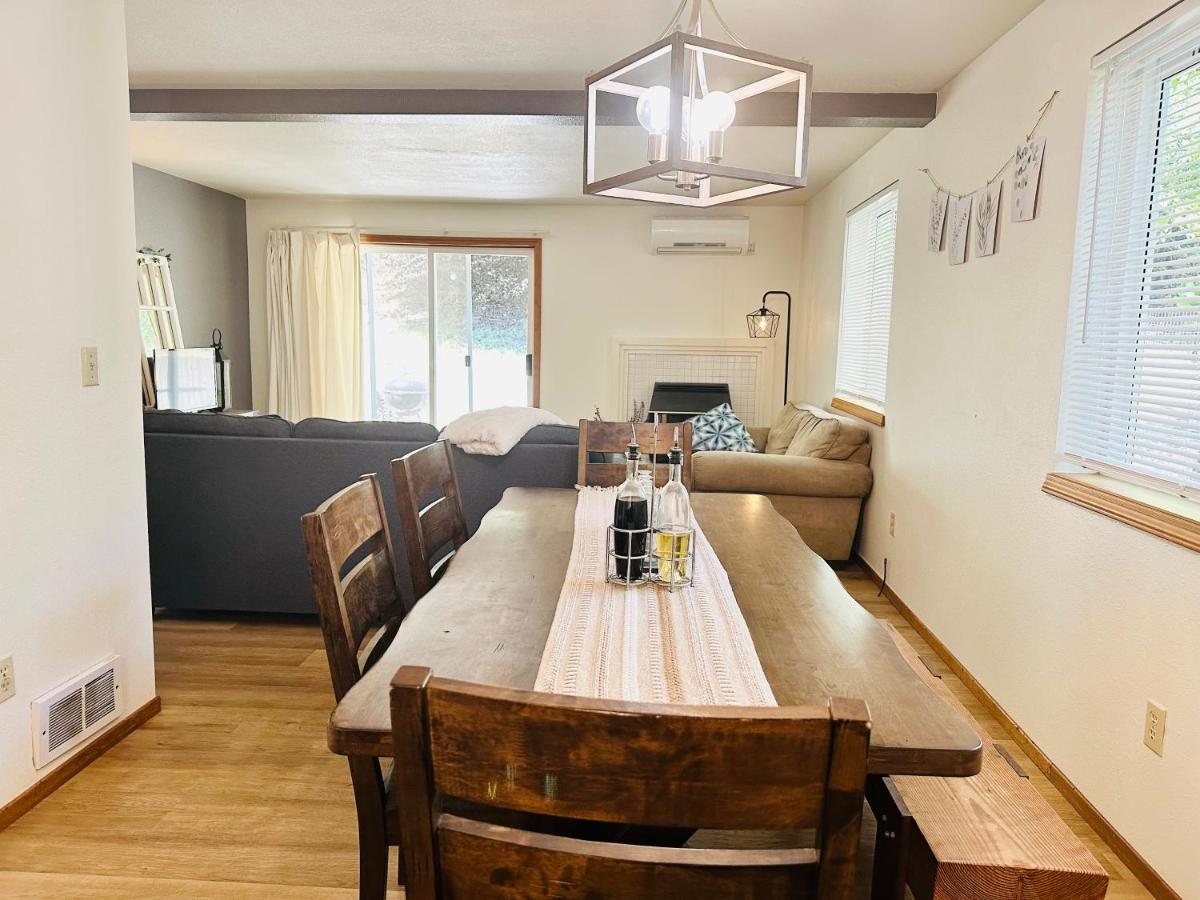 Albany Vacations - Urban Farmhouse- KING bed! - Property Image 4