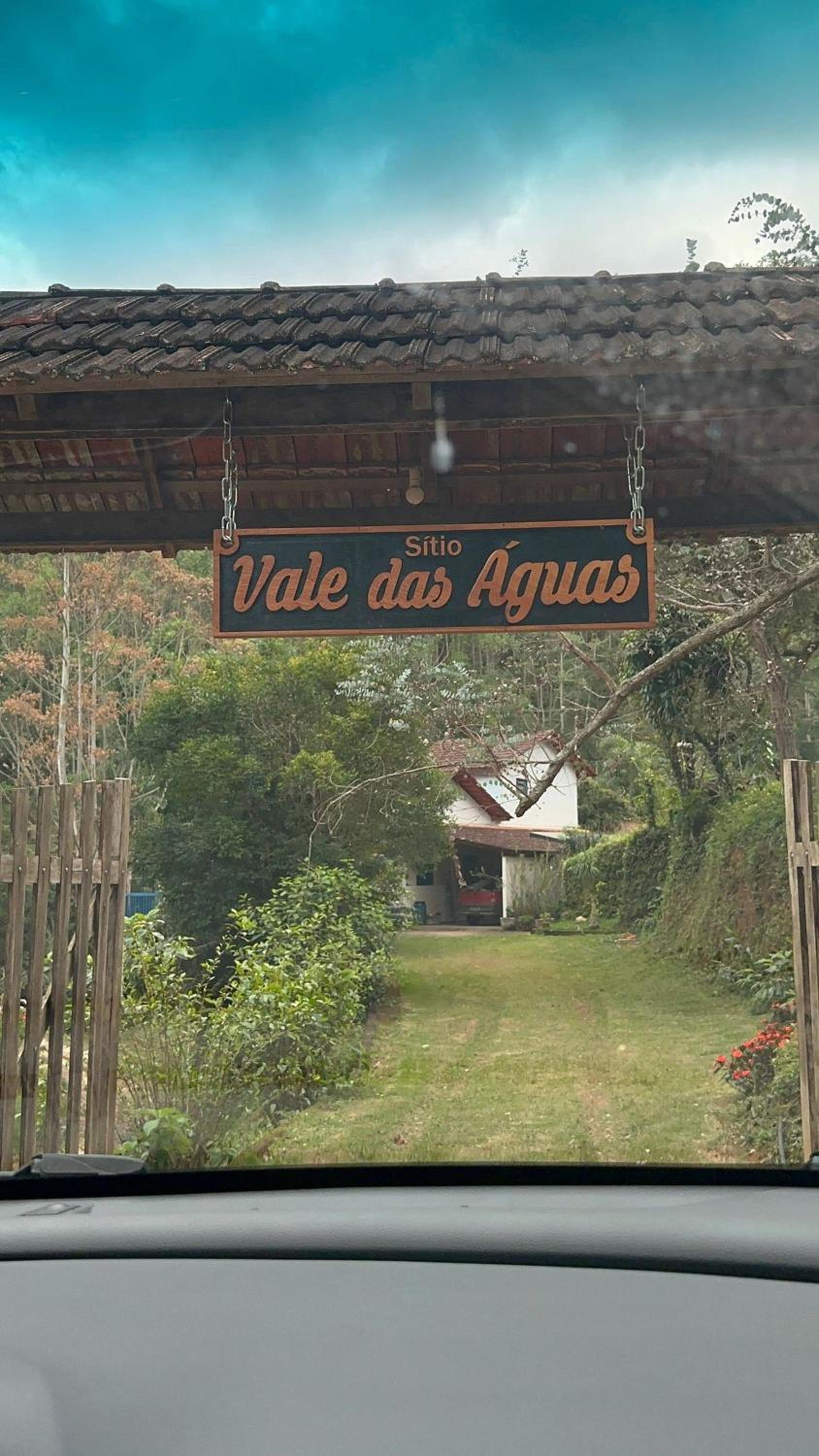 Sítio incrível 4Q c/ piscina e área de churrasco