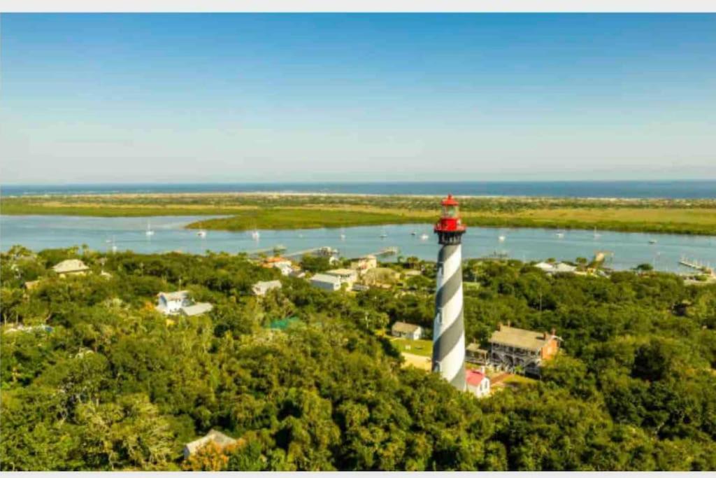 San Sebastiáns Hideaway - Modern with Group Friendly Amenities just minutes from Downtown and St Augustine Beach view 3
