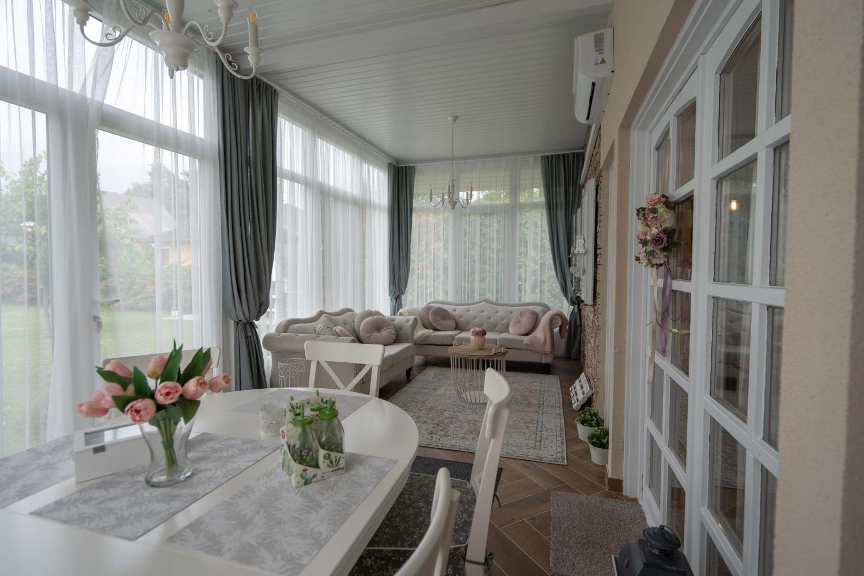 Tündér-Lak Apartman view 2