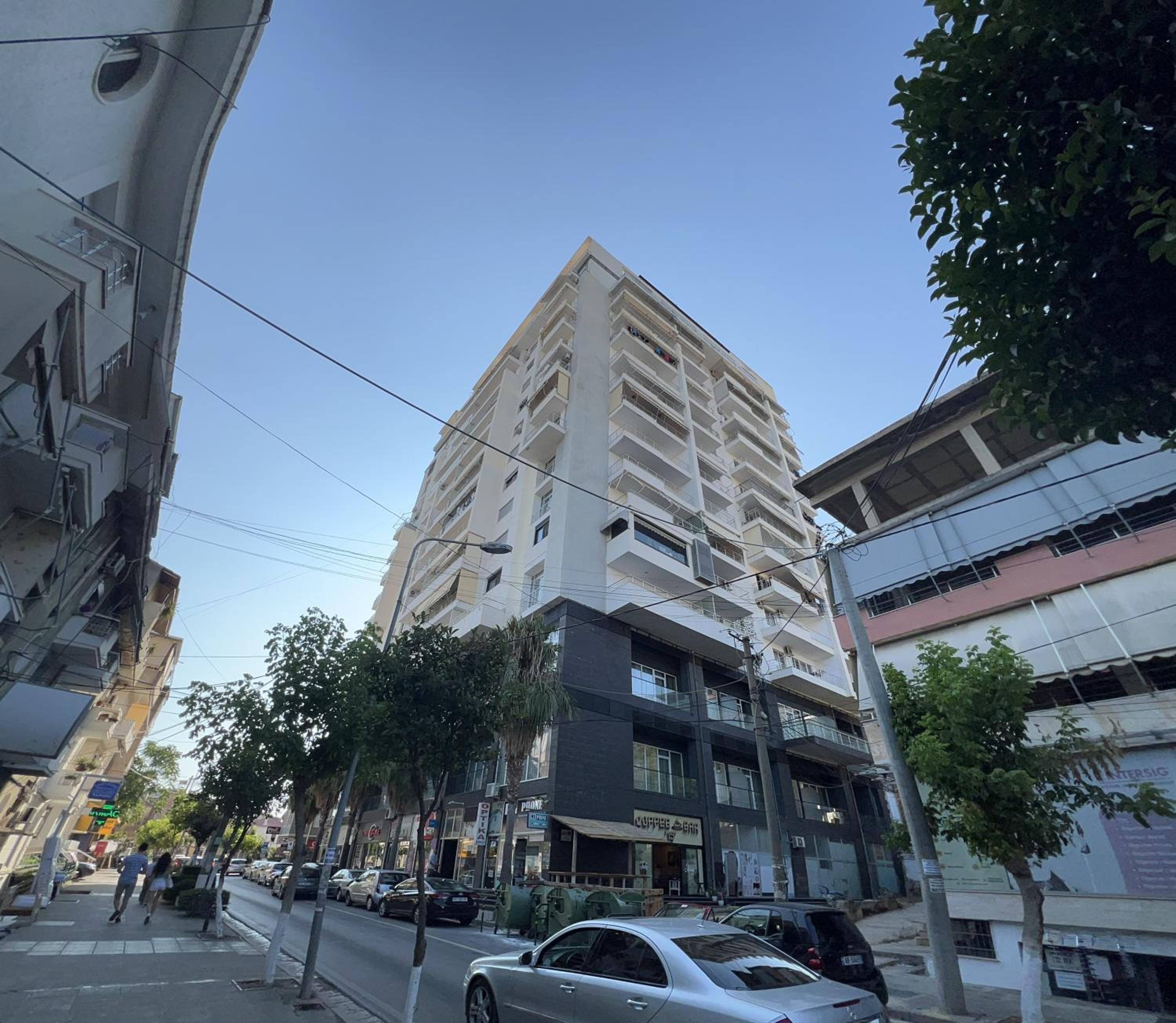 Center-sea view apartament,Sarande