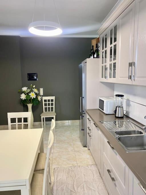Cozy Chef's apartment