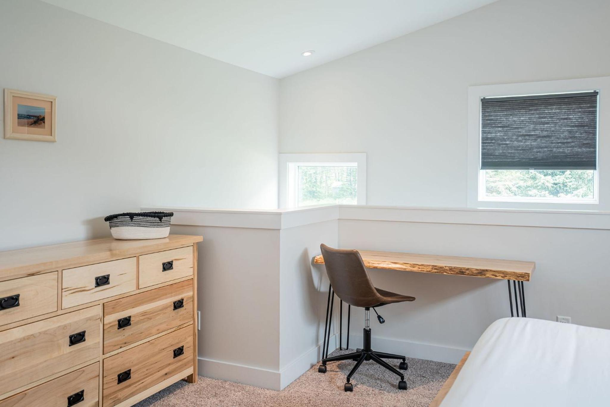 Mountain Dreams - Revelstoke Home Near RMR