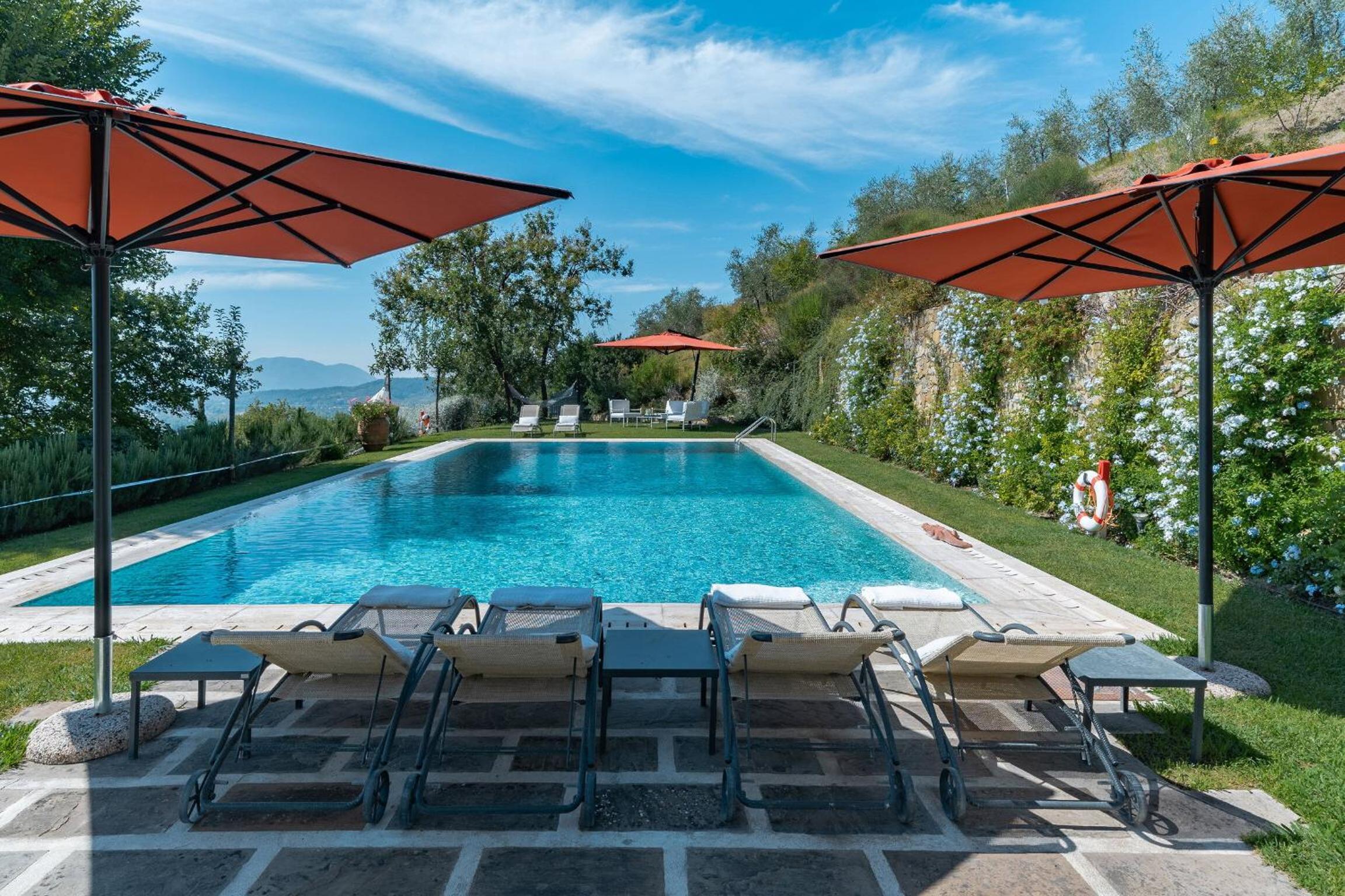 Luxury Pool Villa Oliveto view 5