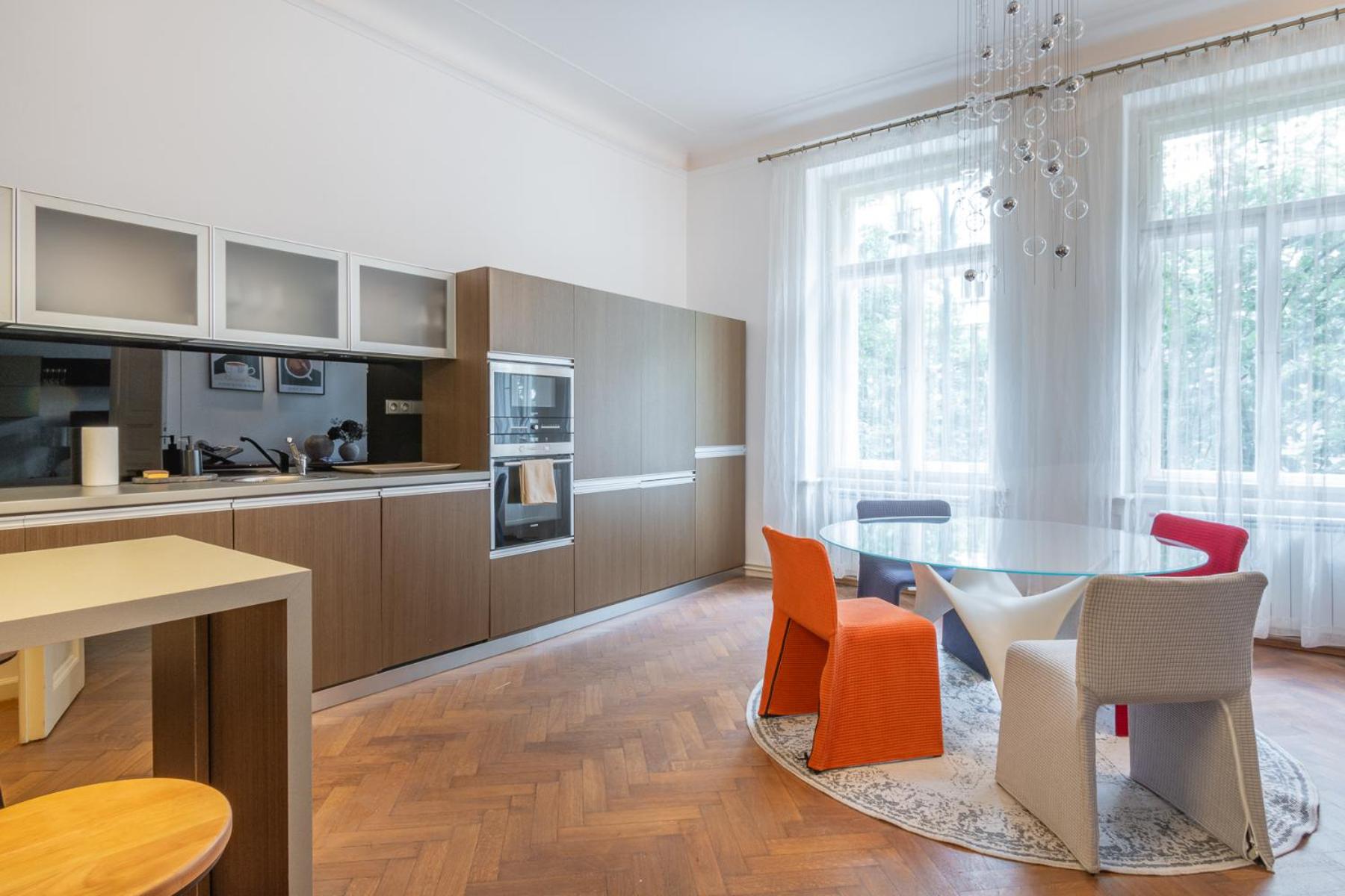 Elegant Paris Ave apartment with a Terrace