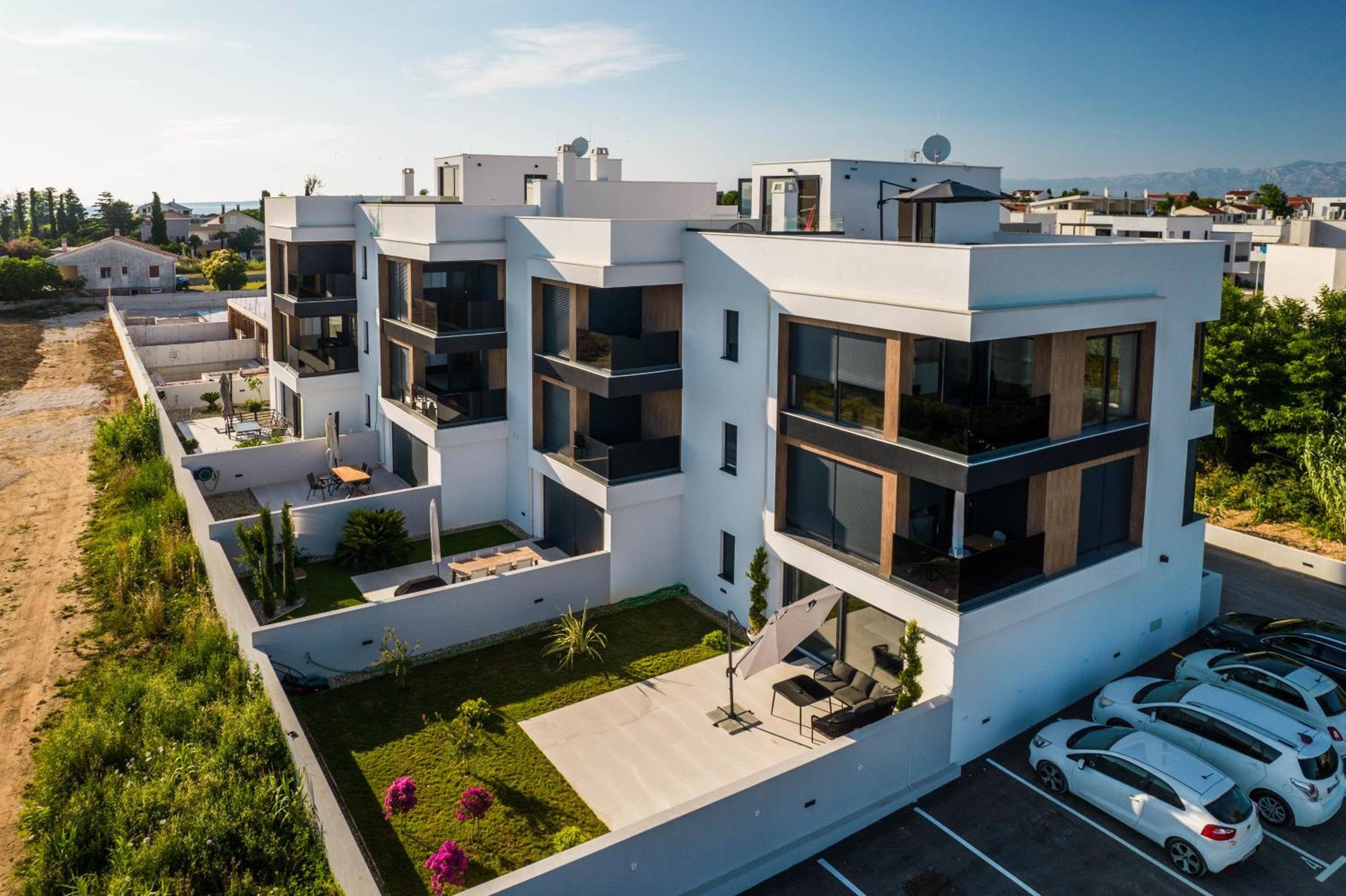 Photo 34