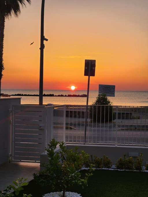 Loft a 30 metri dalla Spiaggia view 3