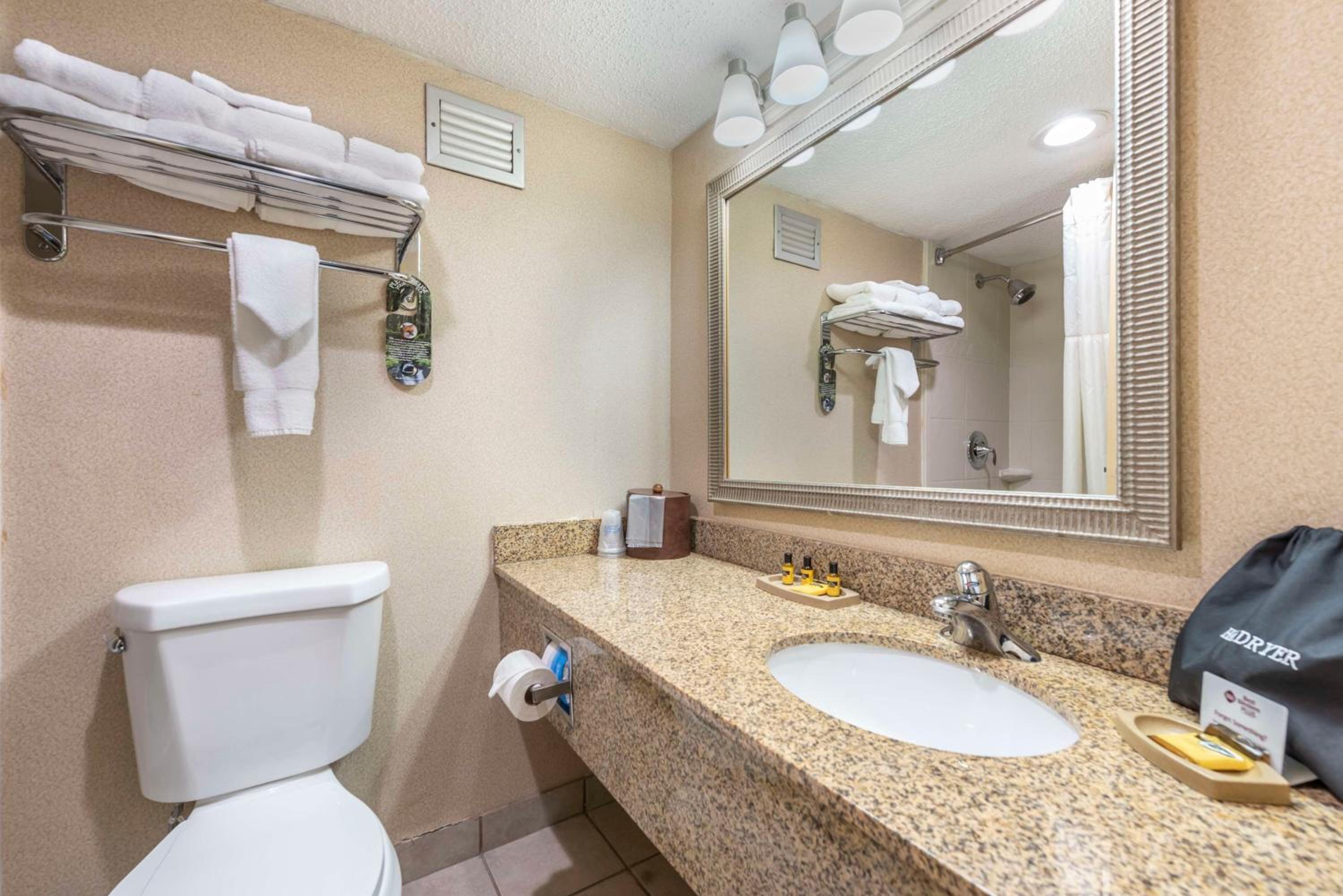 Bridgeport Vacations - Best Western Plus Bridgeport Inn - Property Image 40