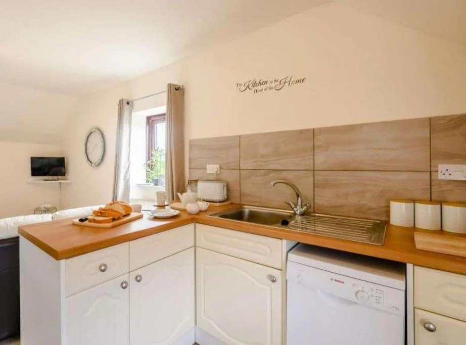 Goldfinch cottage