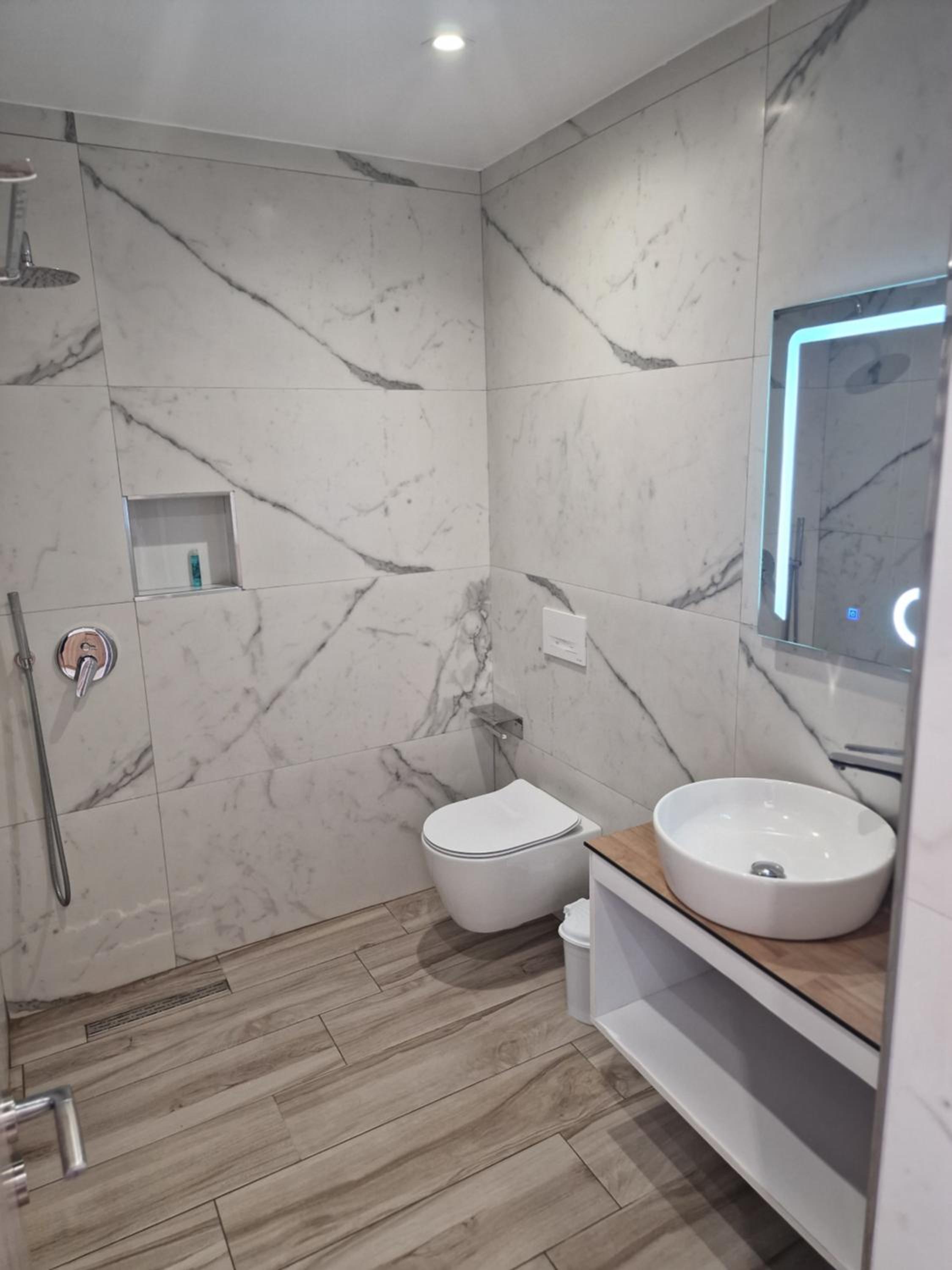 Joanna Suites