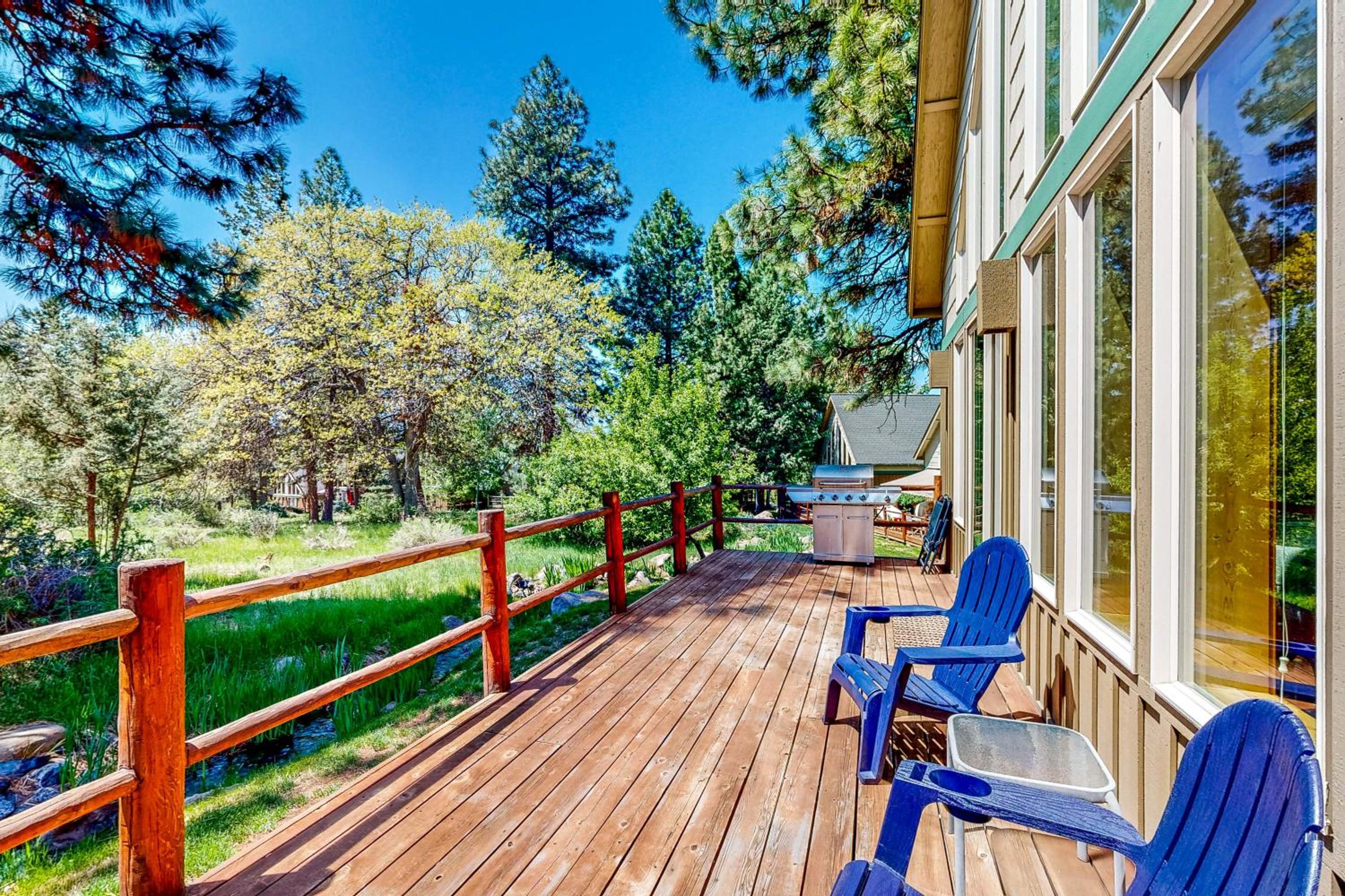 Gateway to Crater Lake! Resort Retreat with Pool