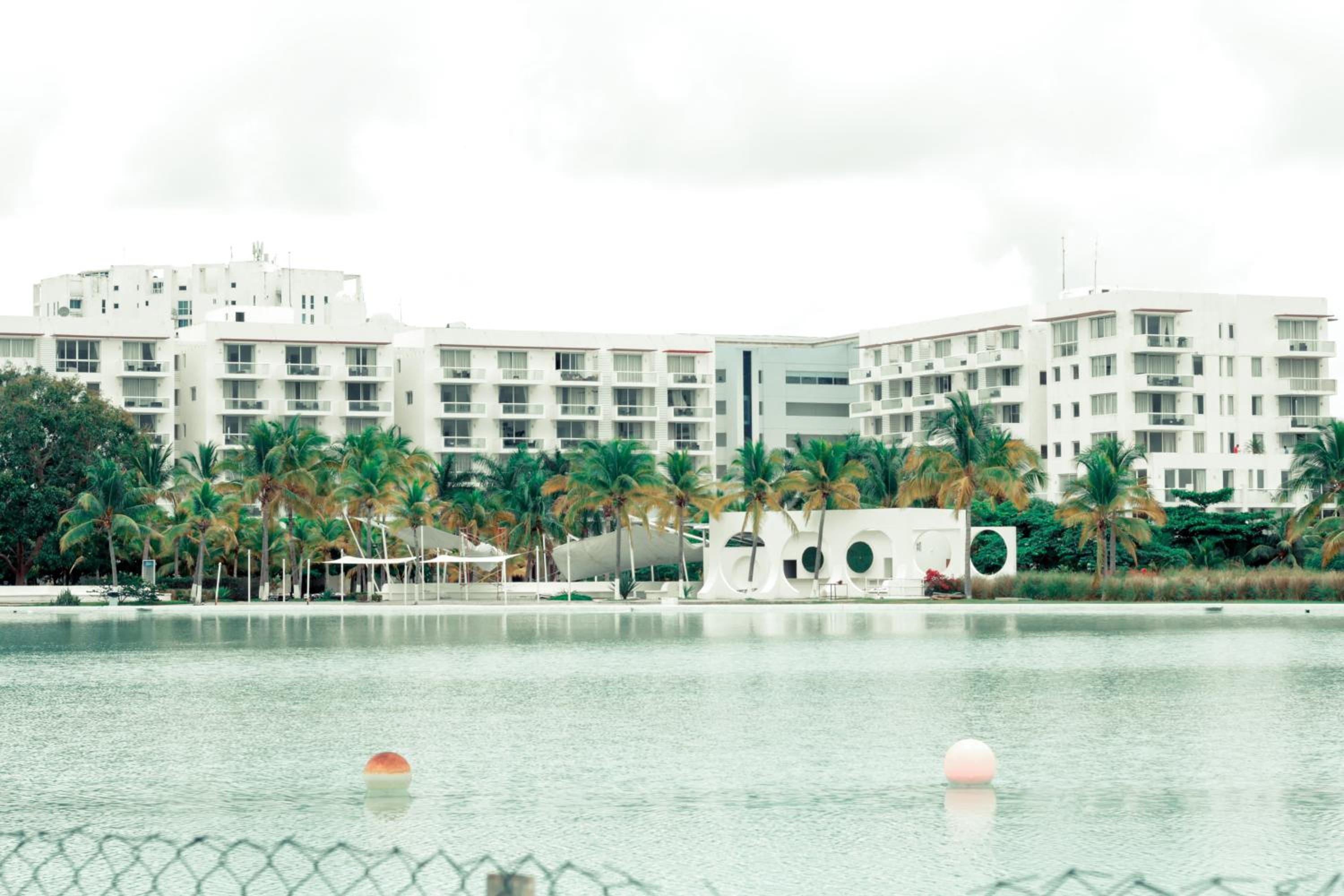 Lagoon View Apartment