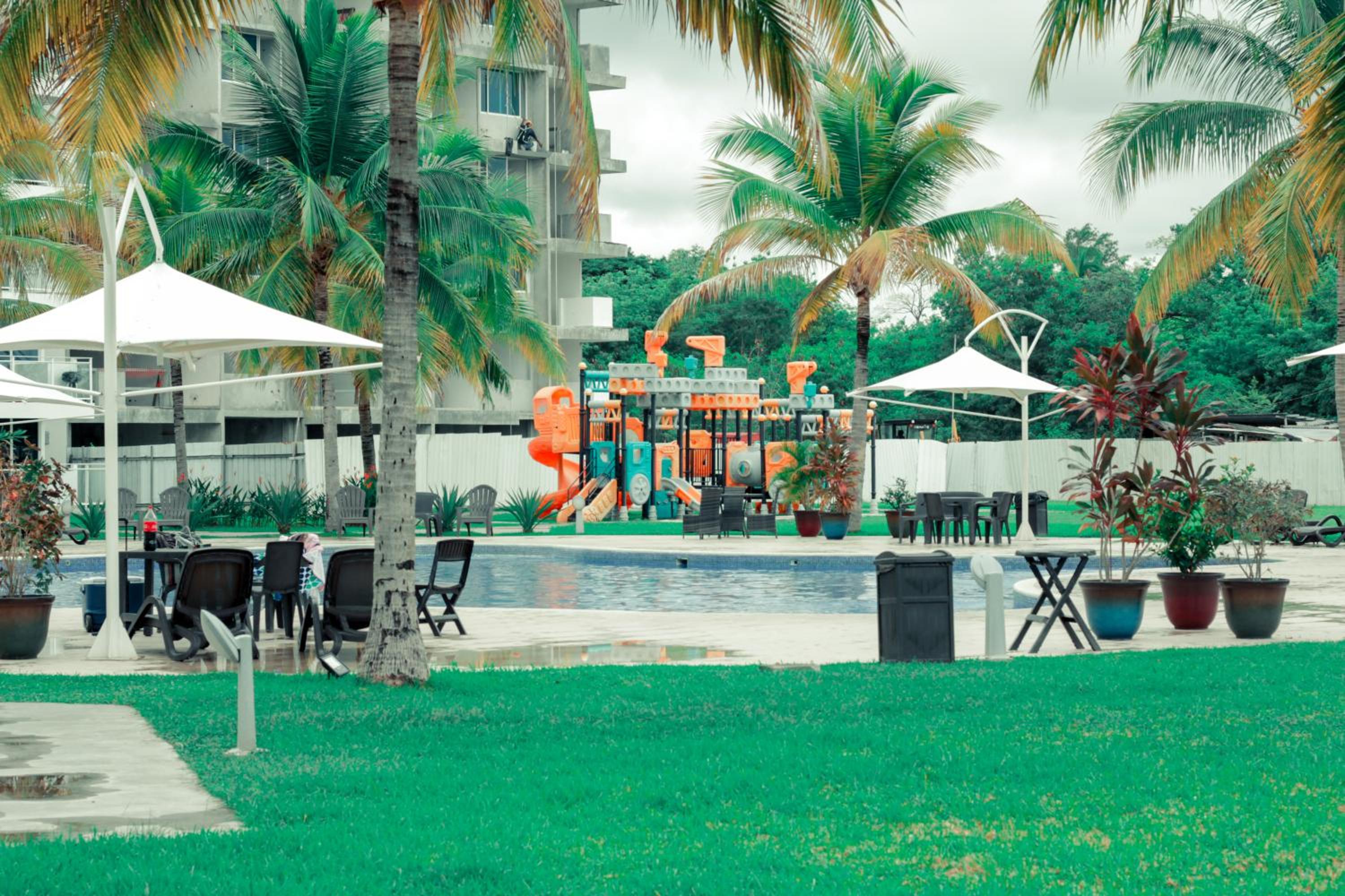 Lagoon View Apartment