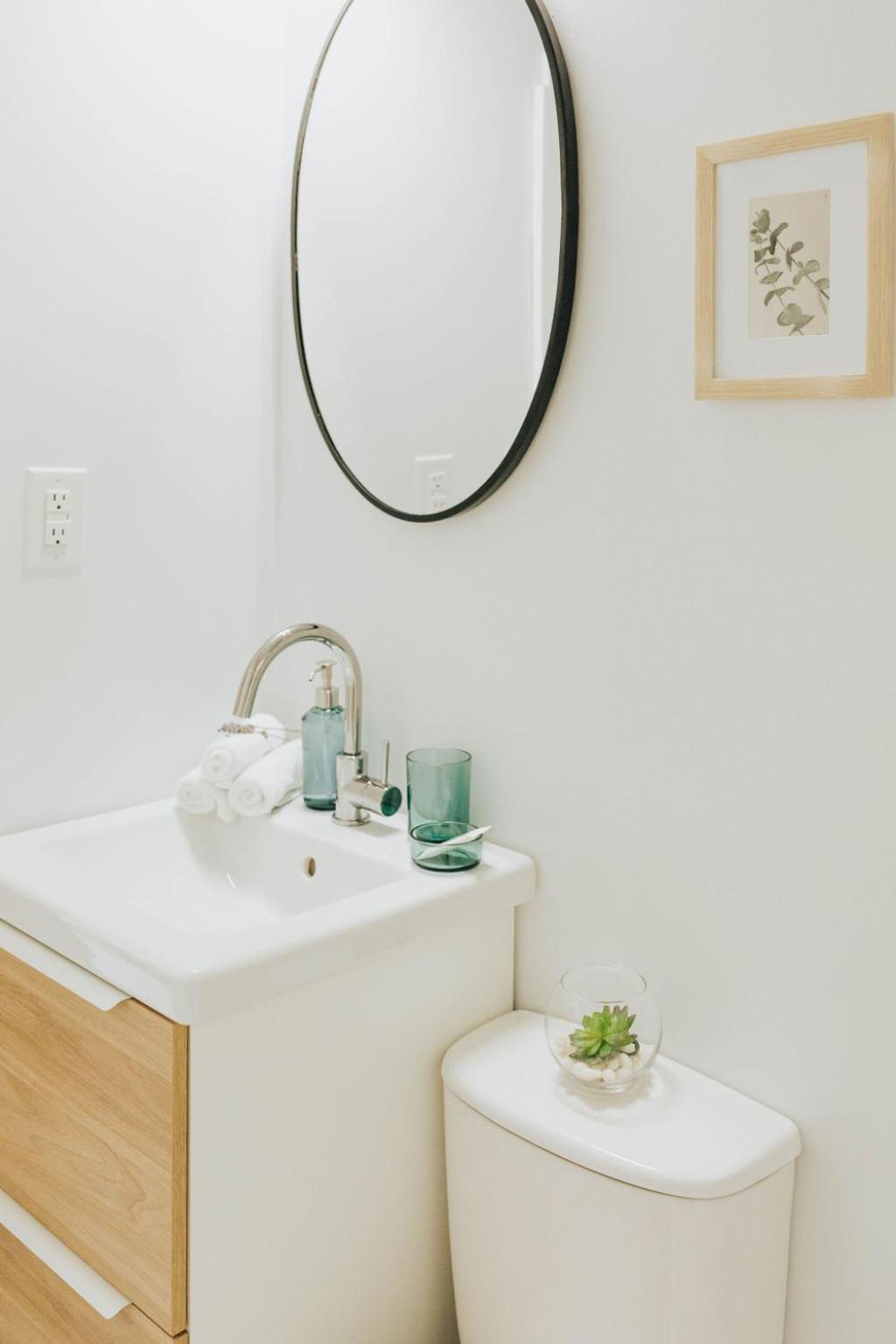Naramata Courtyard Suites