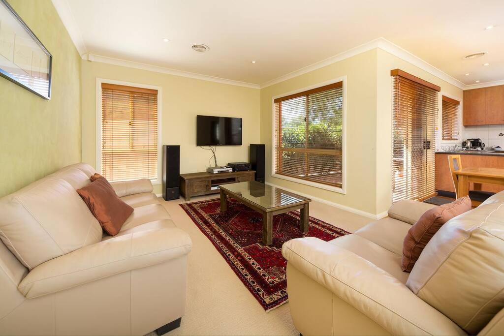 'Nathan Ave Villa'