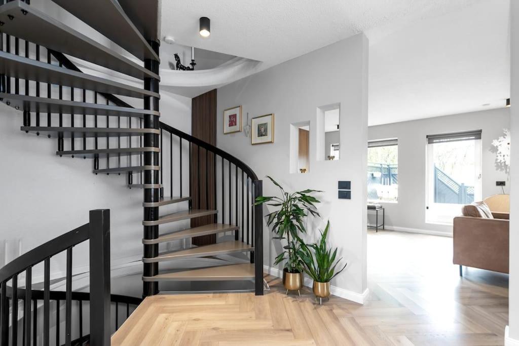 Photo 51