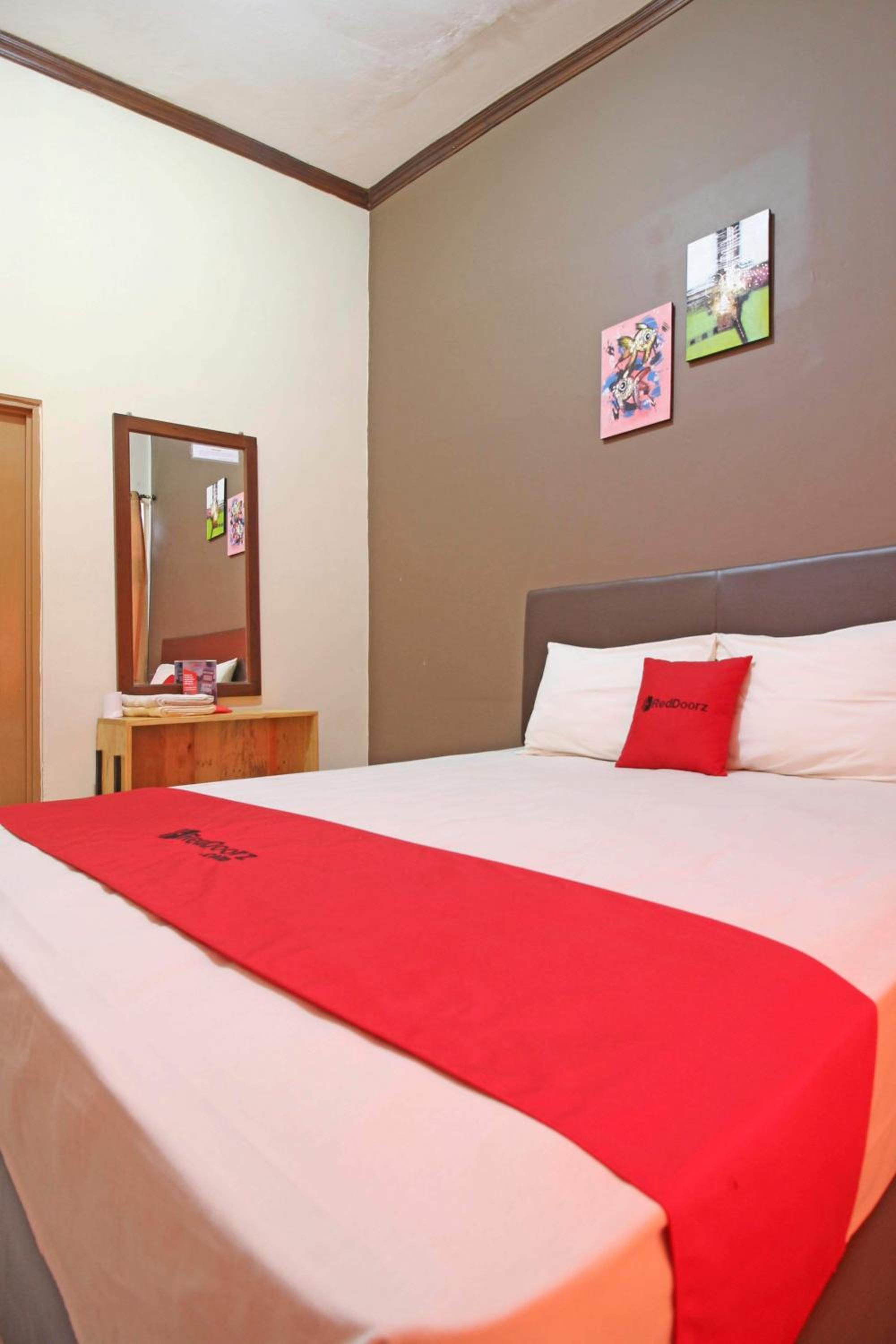 RedDoorz near Pojok Beteng Prawirotaman