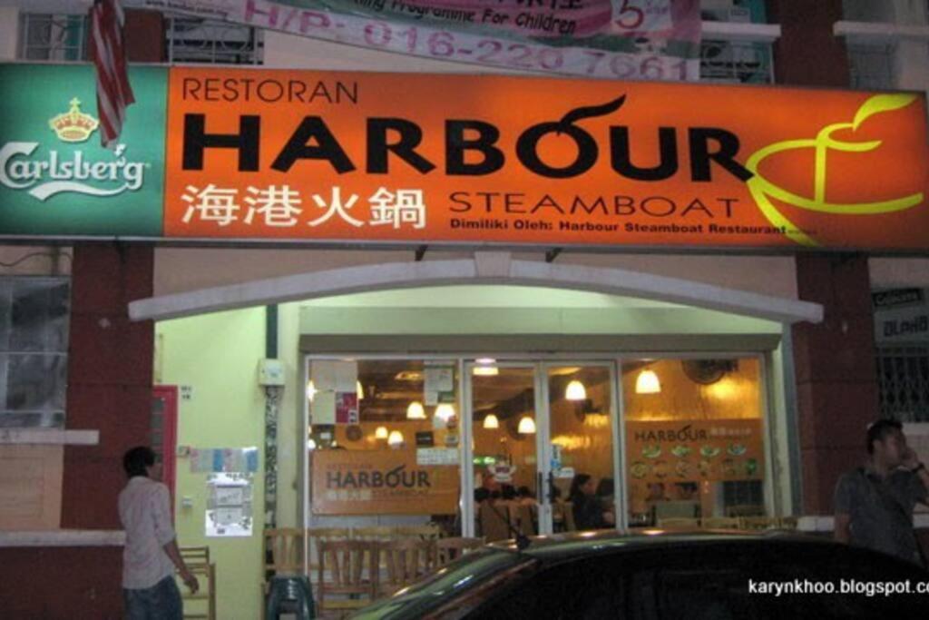 10Pax 4 Room Hidden Gem Sri Petaling 3 min Bukit Jalil Stadium