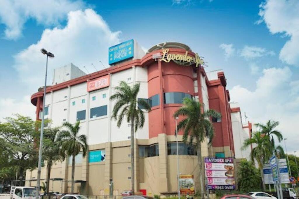 10Pax 4 Room Hidden Gem Sri Petaling 3 min Bukit Jalil Stadium