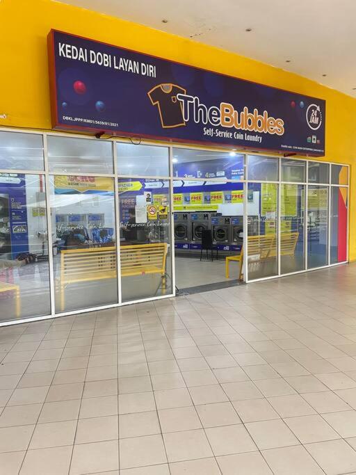 10Pax 4 Room Hidden Gem Sri Petaling 3 min Bukit Jalil Stadium