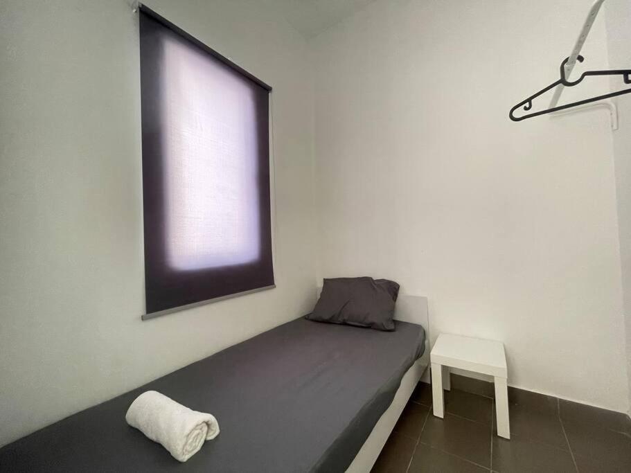 10Pax 4 Room Hidden Gem Sri Petaling 3 min Bukit Jalil Stadium