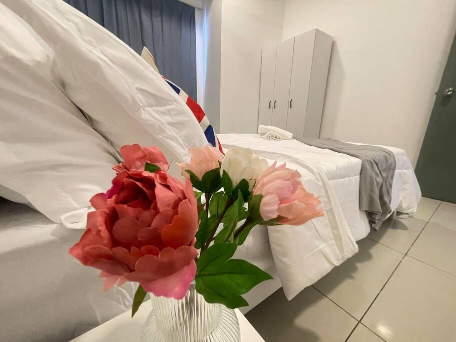 10Pax 4 Room Hidden Gem Sri Petaling 3 min Bukit Jalil Stadium