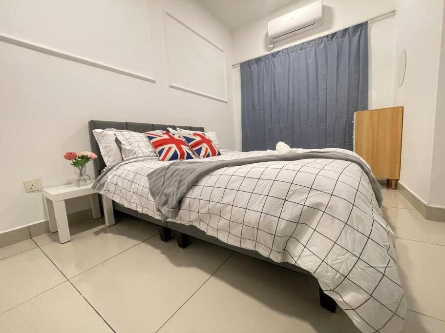 10Pax 4 Room Hidden Gem Sri Petaling 3 min Bukit Jalil Stadium