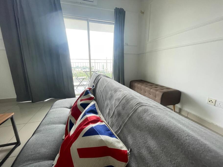 10Pax 4 Room Hidden Gem Sri Petaling 3 min Bukit Jalil Stadium