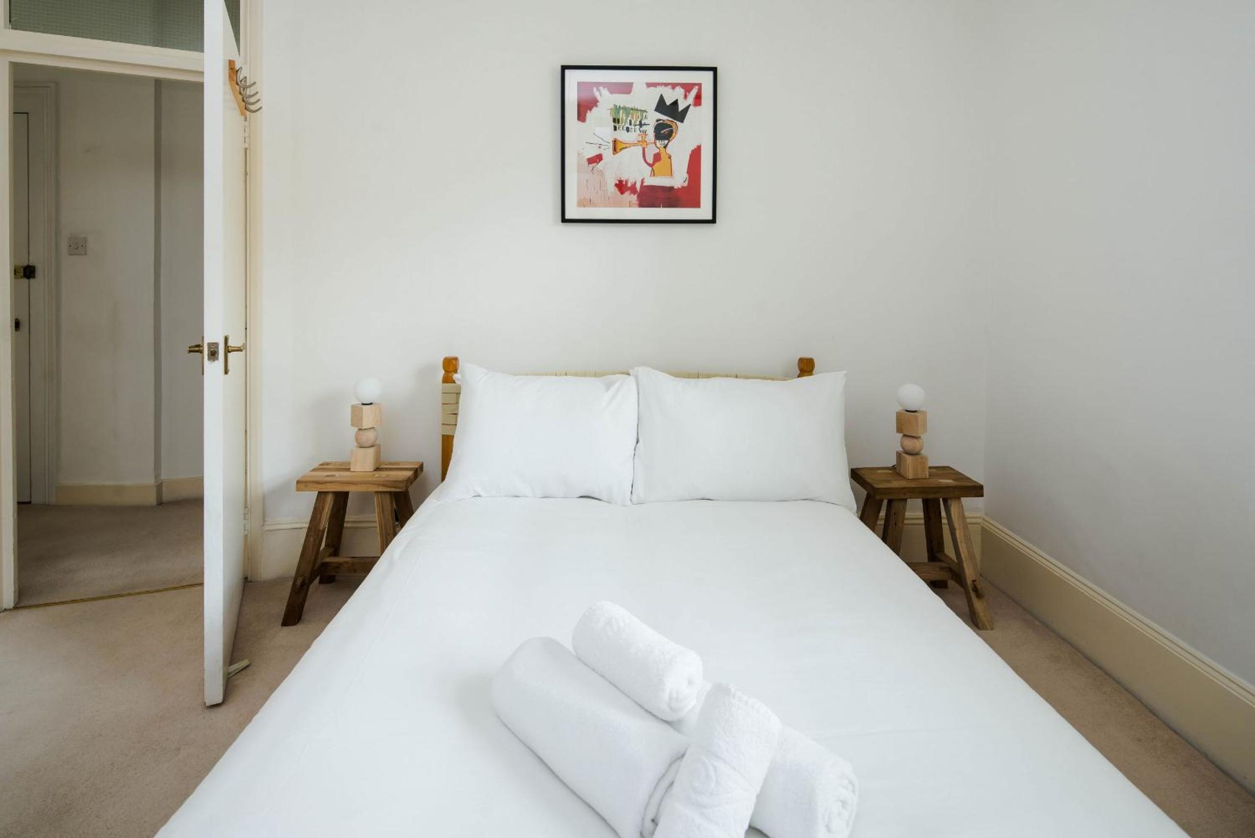 Beautiful Designer Flat in Maida Vale, Sleeps 4