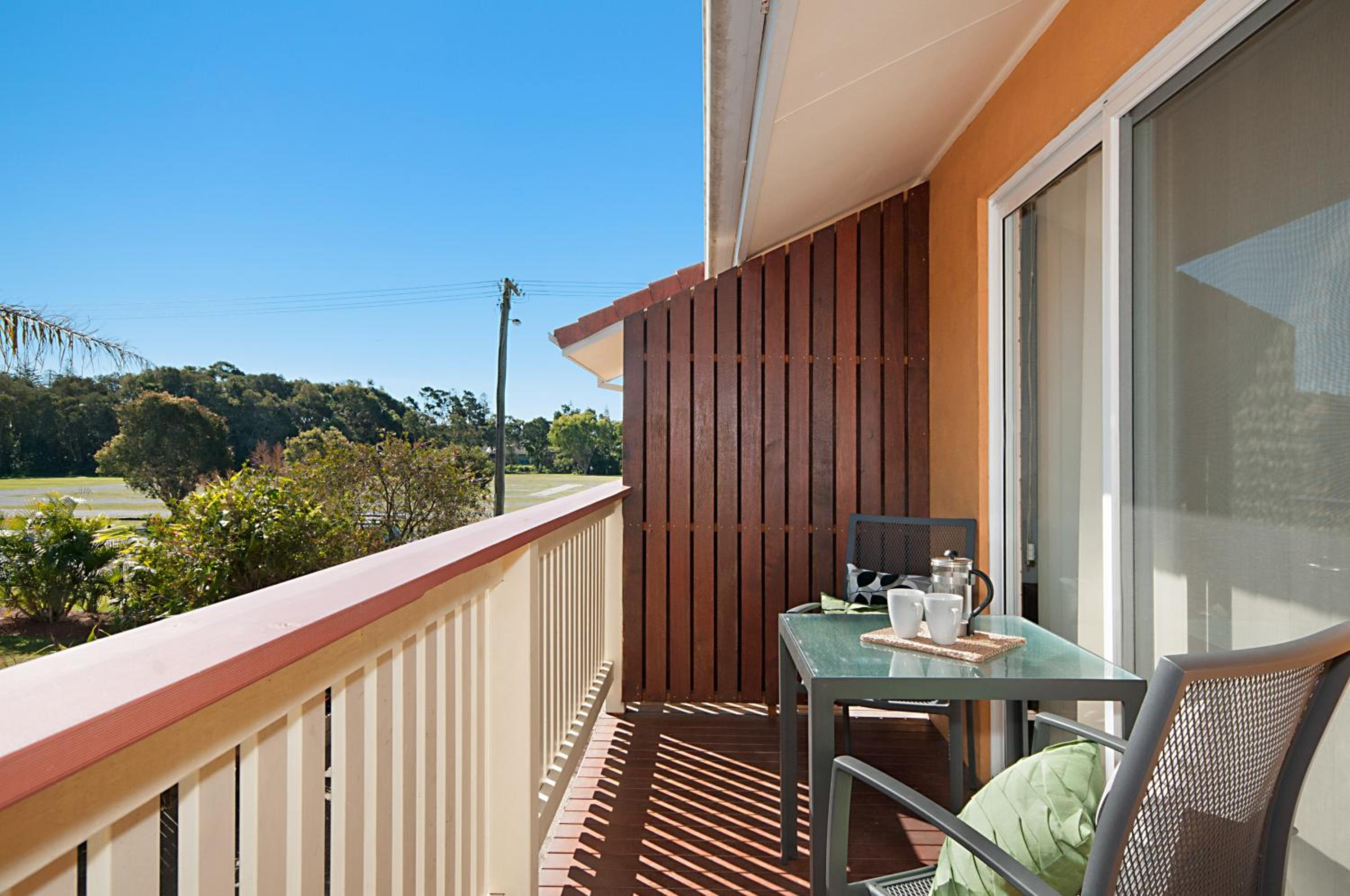Shivas Byron - 2 - 3 Somerset Street