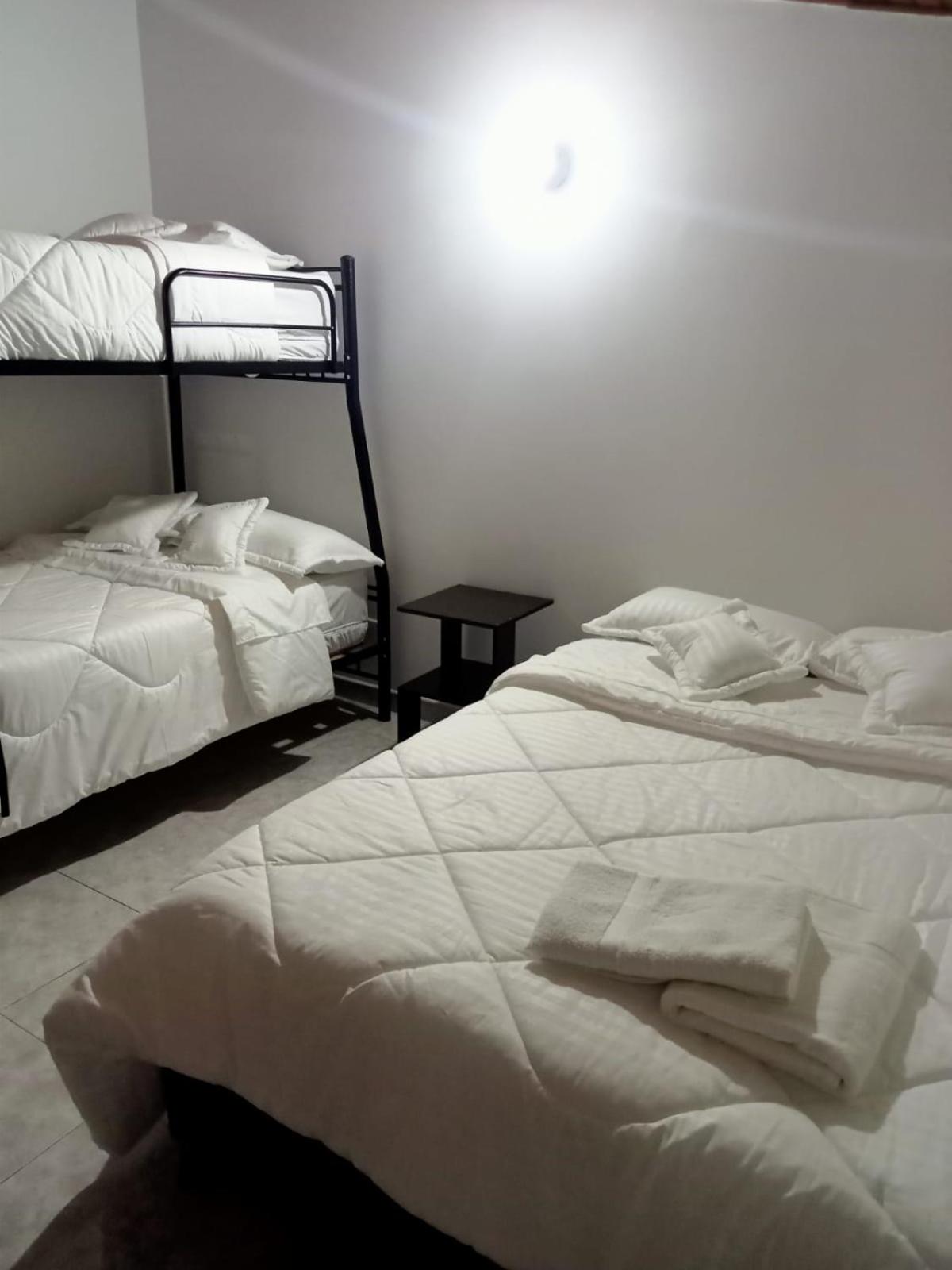 Casa familiar Almagor (Hostal)
