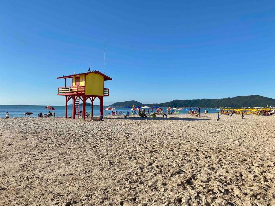 Canas303 - Apartamento próximo a praia na avenida principal