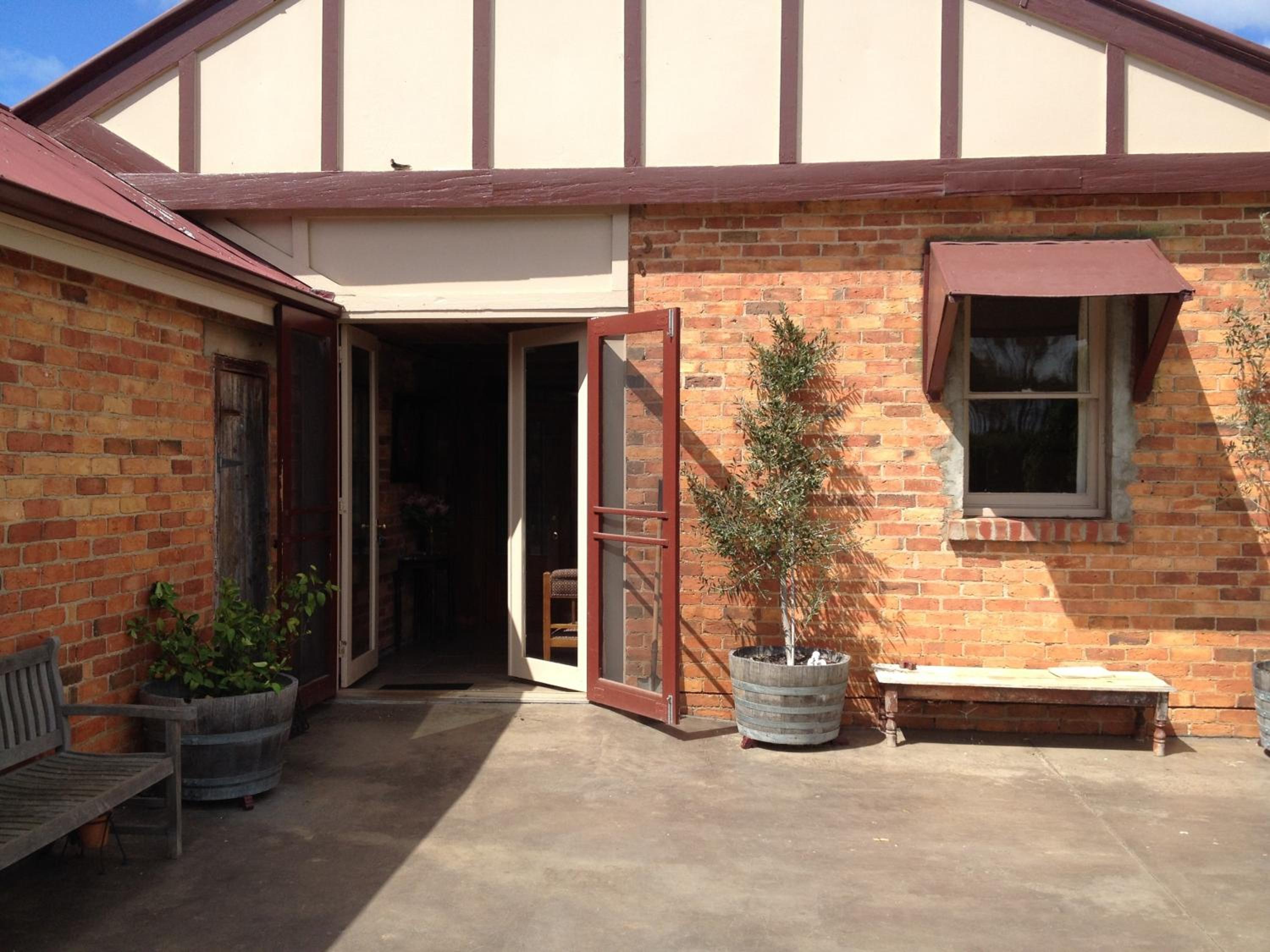 Pierrepoint Accommodation