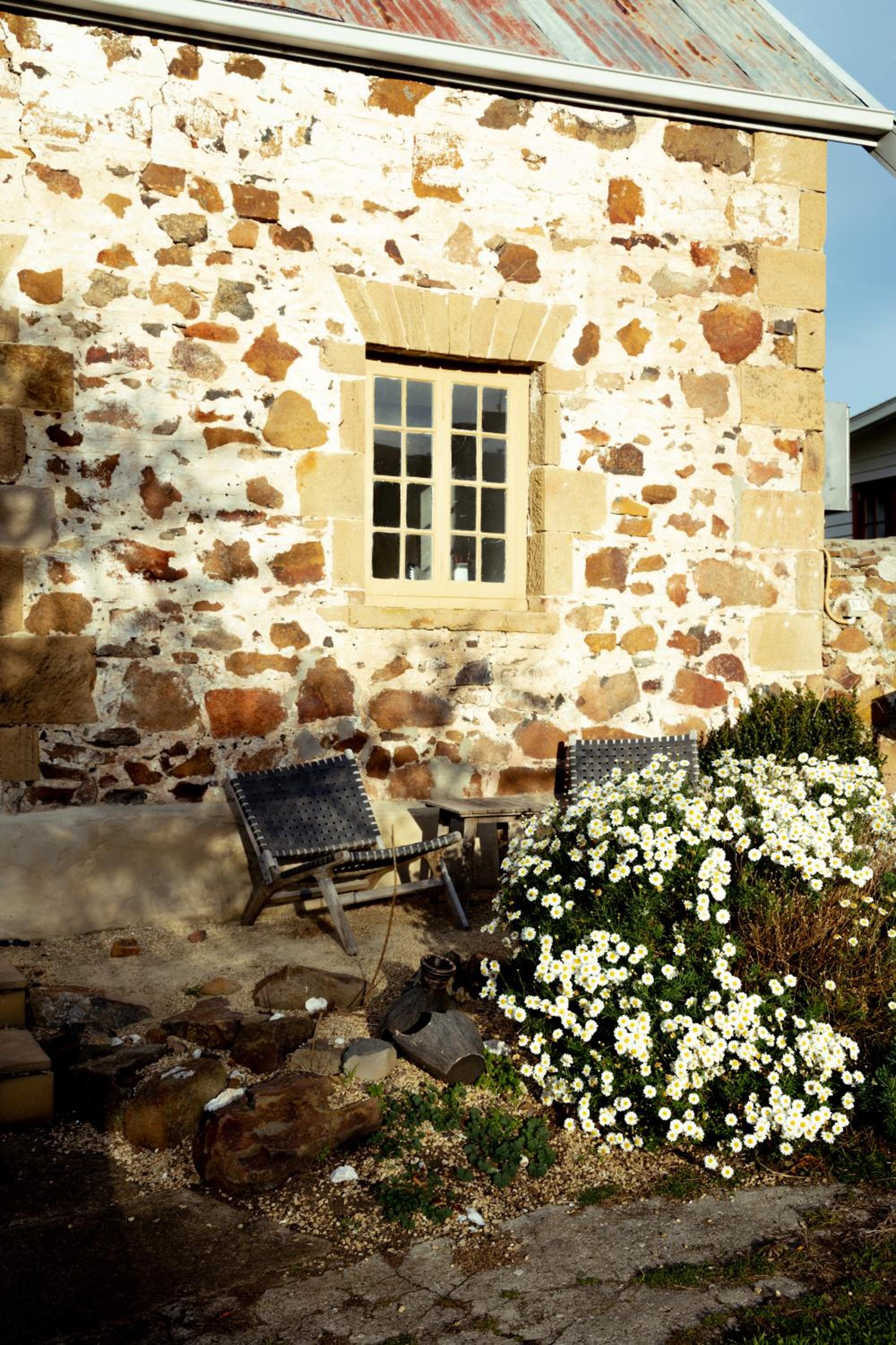 Heritage Shepherd's Cottage - Lisdillon - Waterfront
